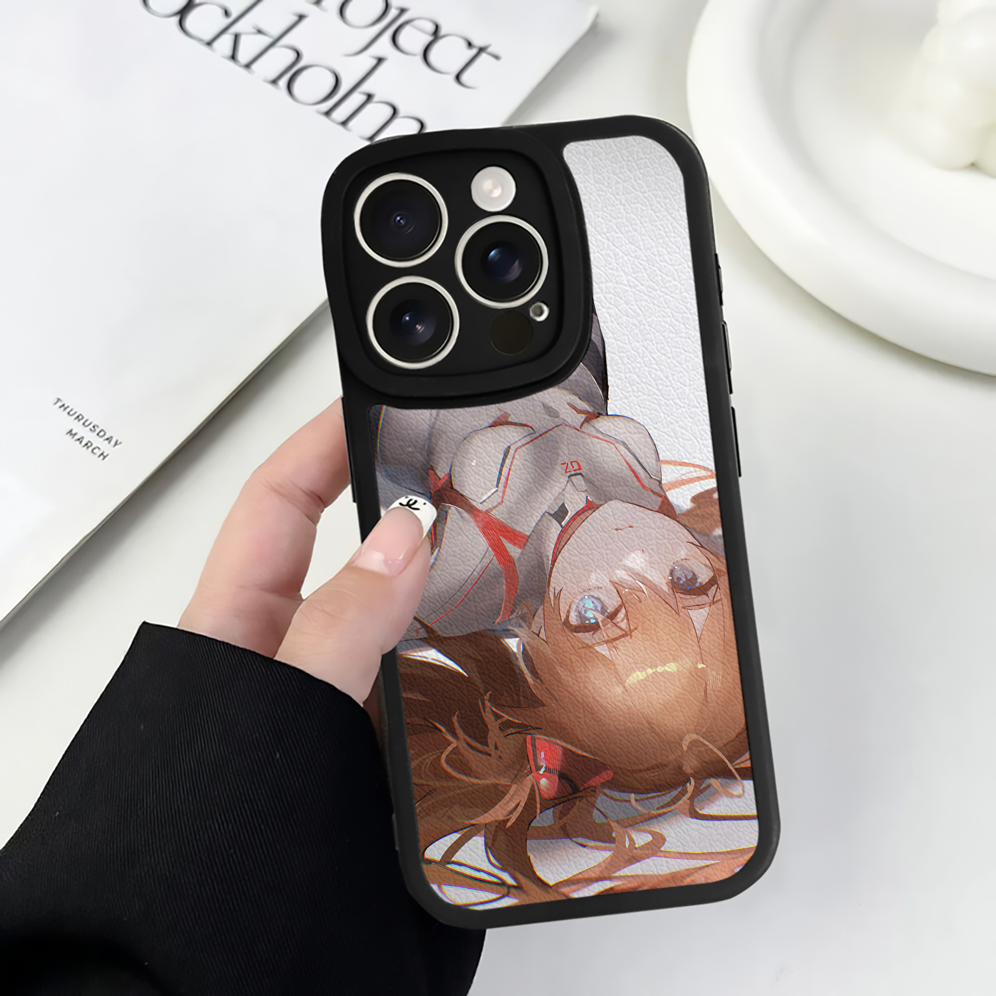 （画像用） EVA 新世紀エヴァンゲリオン 【iPhone 16シリーズ対応】シリコンスマホケース（レザー調） 材質：シリコン